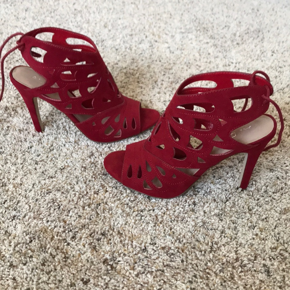 Gorgeous red shoes! NWOT